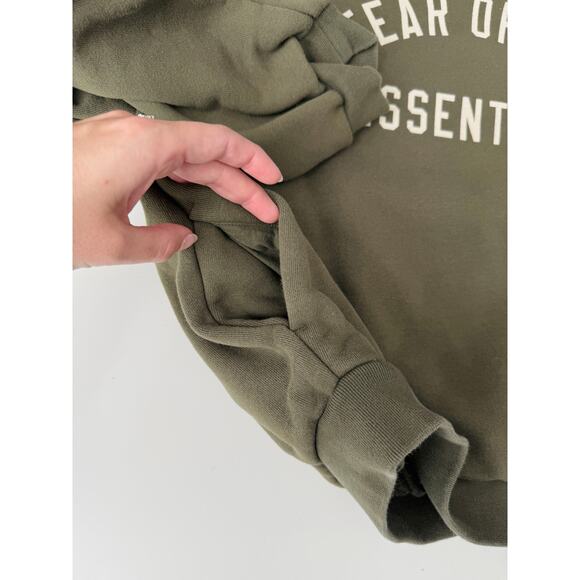 Fear of God Essentials army green crew sweatshirt - size xsmall - Picture 2 of 5